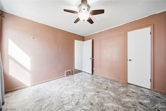 406 E 274th Street, Euclid, OH 44132