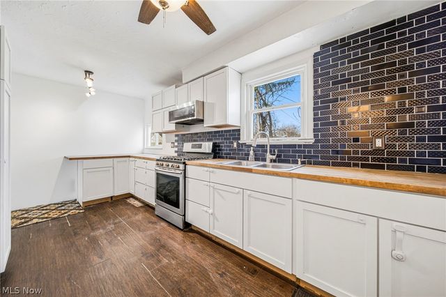 406 E 274th Street, Euclid, OH 44132