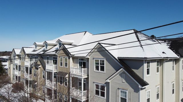 61 Pearl St Unit 33, Essex Junction, VT 05452