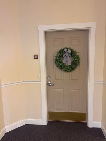 61 Pearl St Unit 33, Essex Junction, VT 05452