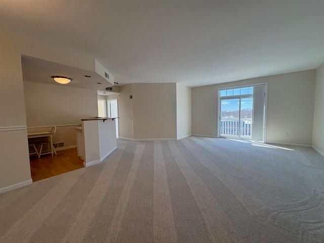 61 Pearl St Unit 33, Essex Junction, VT 05452