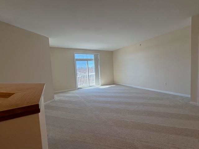 61 Pearl St Unit 33, Essex Junction, VT 05452