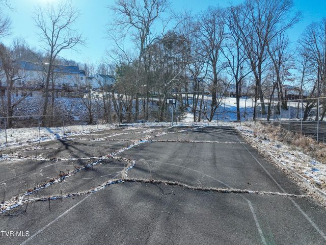 160 Creekside Trail, Bristol, VA 24201