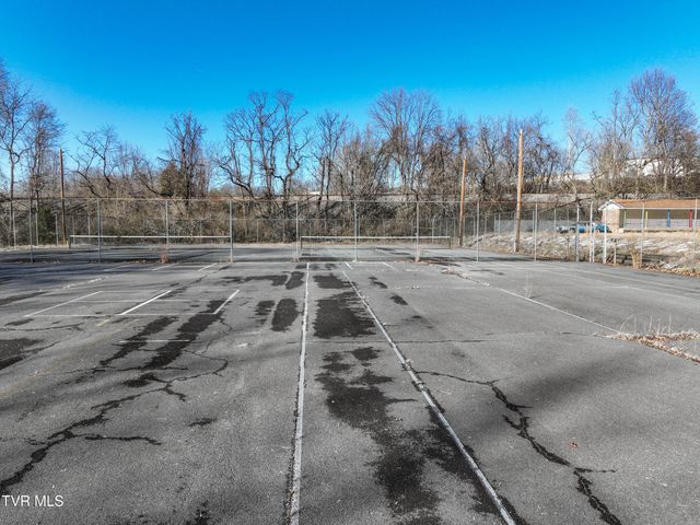 160 Creekside Trail, Bristol, VA 24201