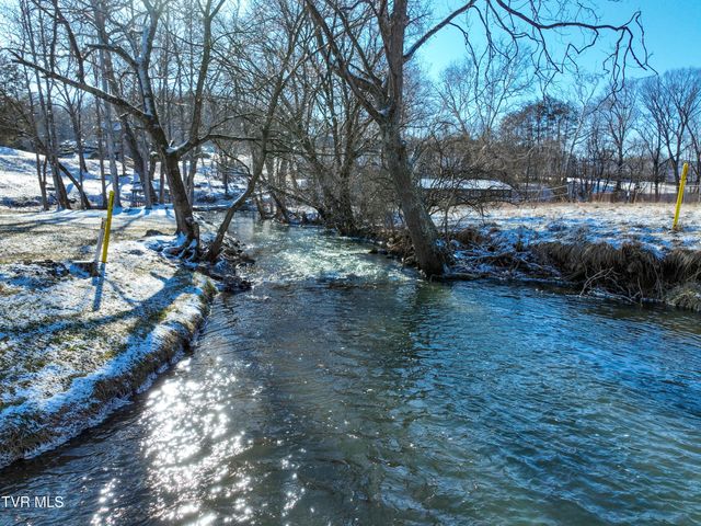 160 Creekside Trail, Bristol, VA 24201