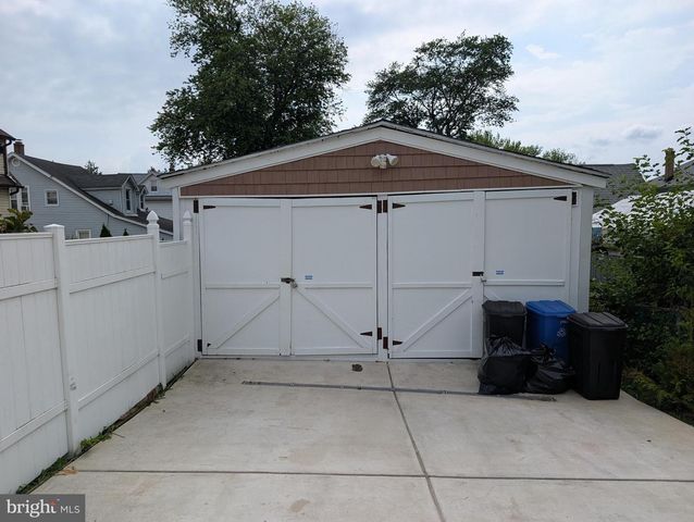 4500 RIDGE AVE, Halethorpe, MD 21227