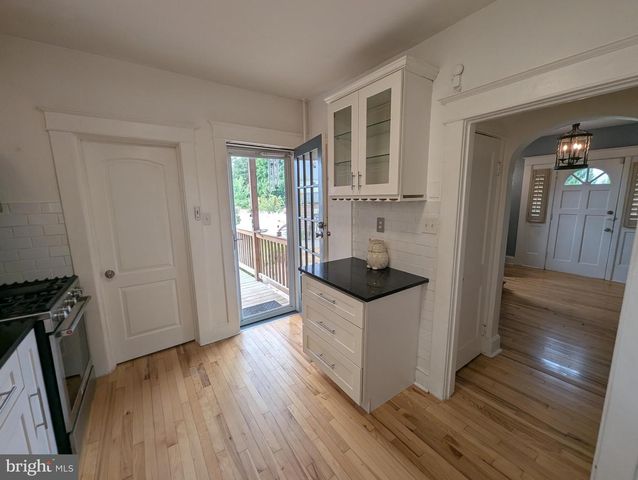 4500 RIDGE AVE, Halethorpe, MD 21227
