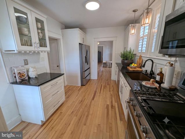 4500 RIDGE AVE, Halethorpe, MD 21227