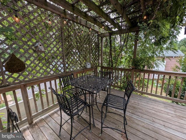 4500 RIDGE AVE, Halethorpe, MD 21227