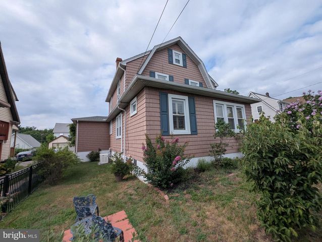 4500 RIDGE AVE, Halethorpe, MD 21227