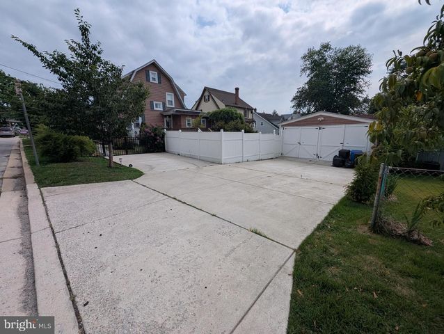 4500 RIDGE AVE, Halethorpe, MD 21227