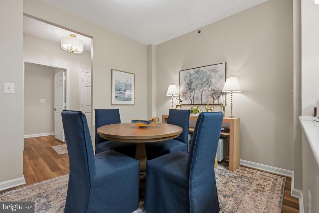 Image 11 of property listing at 940 ASTERN WAY #304, Annapolis, MD 21401