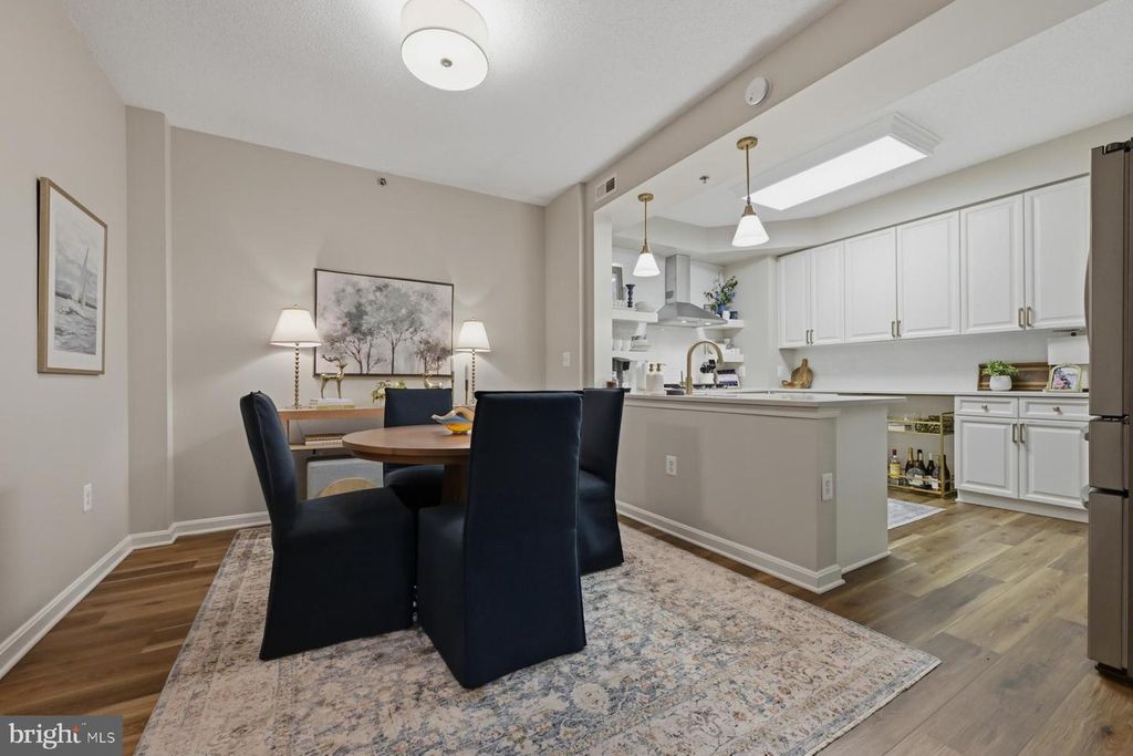 Image 12 of property listing at 940 ASTERN WAY #304, Annapolis, MD 21401