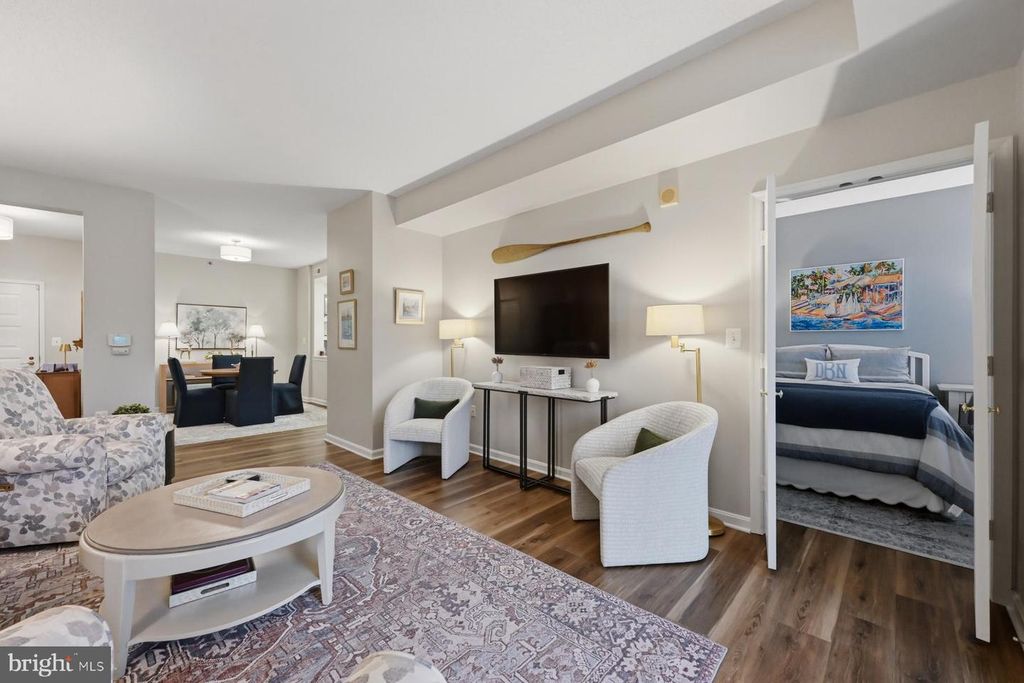 Image 16 of property listing at 940 ASTERN WAY #304, Annapolis, MD 21401