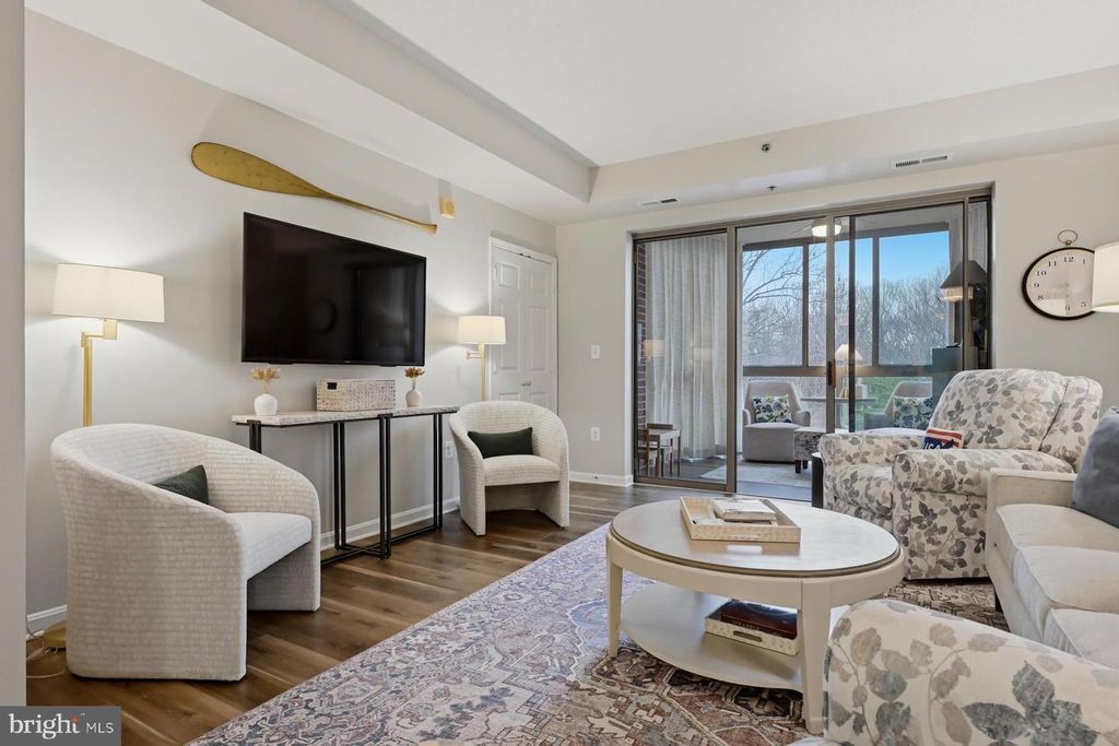 Image 17 of property listing at 940 ASTERN WAY #304, Annapolis, MD 21401