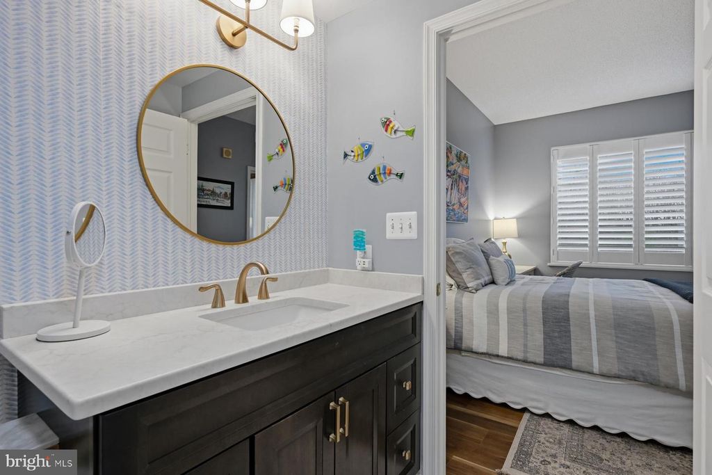 Image 22 of property listing at 940 ASTERN WAY #304, Annapolis, MD 21401