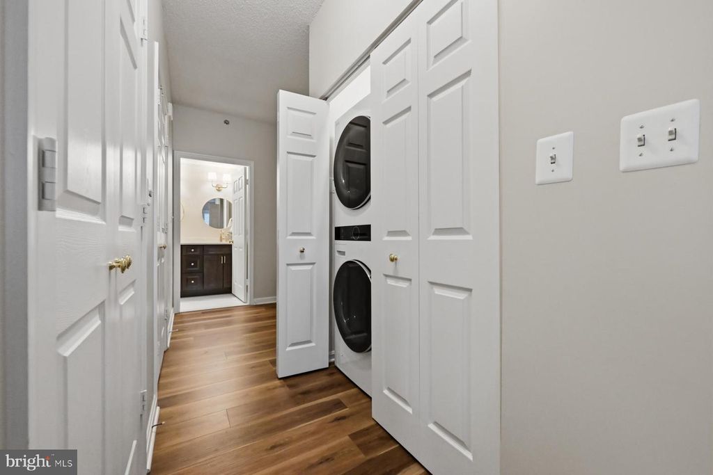 Image 29 of property listing at 940 ASTERN WAY #304, Annapolis, MD 21401