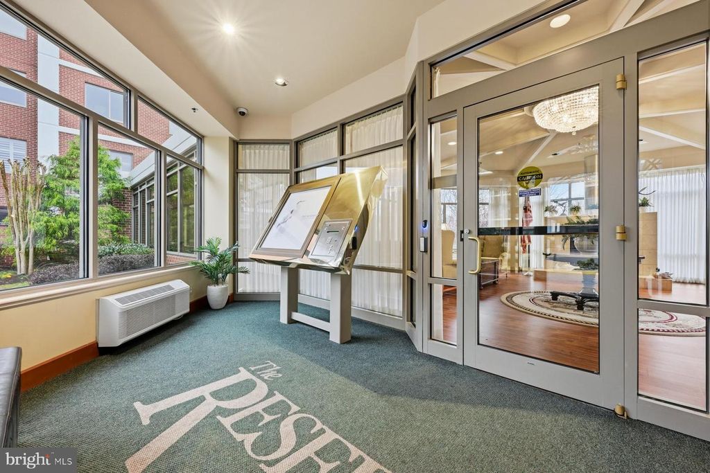 Image 3 of property listing at 940 ASTERN WAY #304, Annapolis, MD 21401