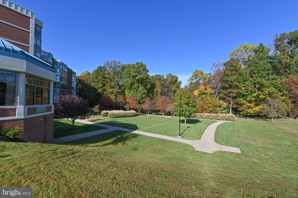 Image 32 of property listing at 940 ASTERN WAY #304, Annapolis, MD 21401
