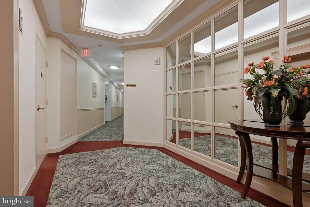 Image 5 of property listing at 940 ASTERN WAY #304, Annapolis, MD 21401