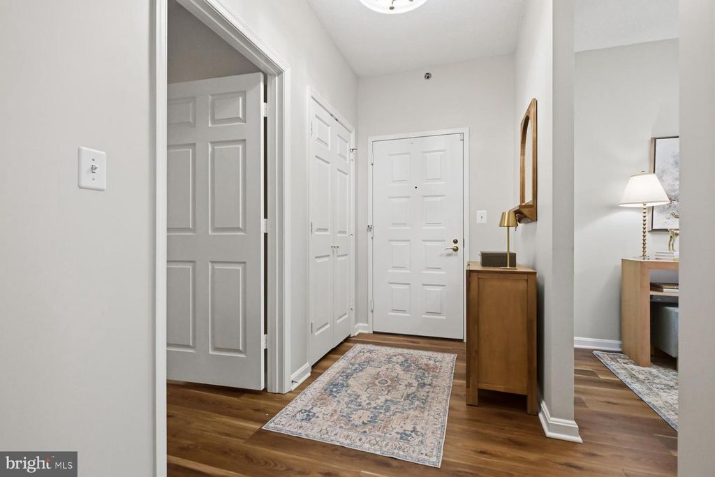 Image 6 of property listing at 940 ASTERN WAY #304, Annapolis, MD 21401