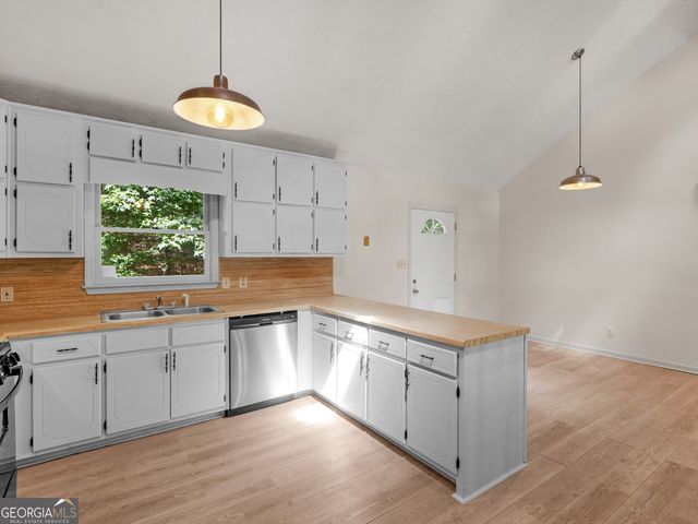 240 Briarcliff Place, Stockbridge, GA 30281