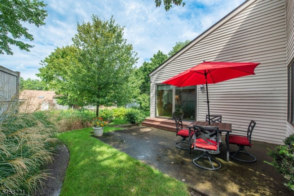 45 Stonegate Dr, Roseland Boro, NJ 07068 — photo 4
