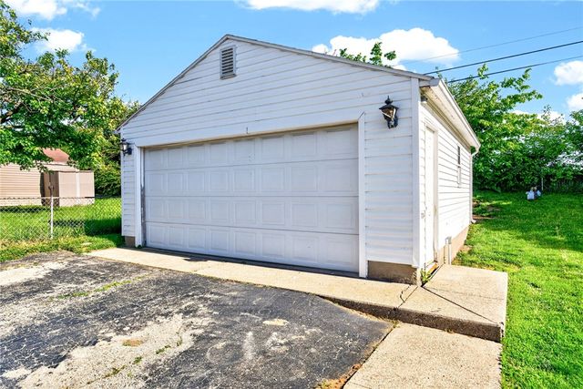 2437 N Aragon Avenue, Kettering, OH 45420