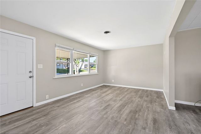 2437 N Aragon Avenue, Kettering, OH 45420