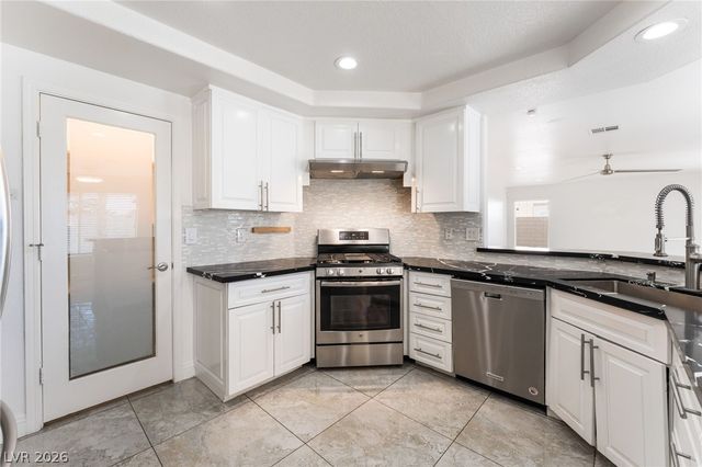 3116 Ocean Port Drive, Las Vegas, NV 89117