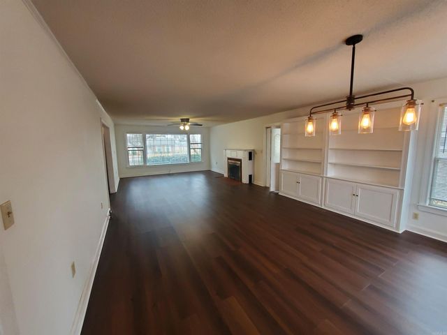 681 S Garfield Street, Piggott, AR 72454