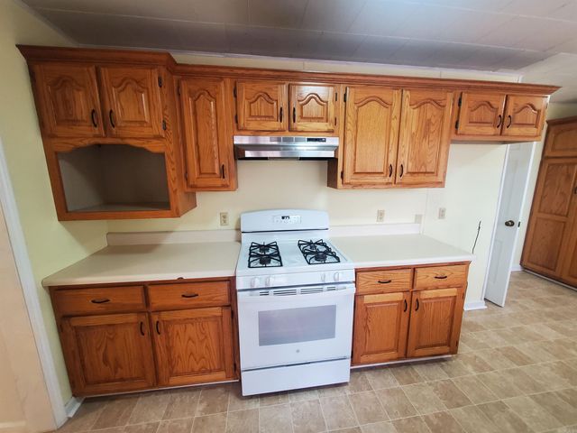 681 S Garfield Street, Piggott, AR 72454