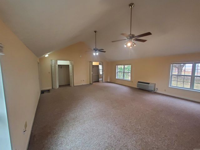 681 S Garfield Street, Piggott, AR 72454