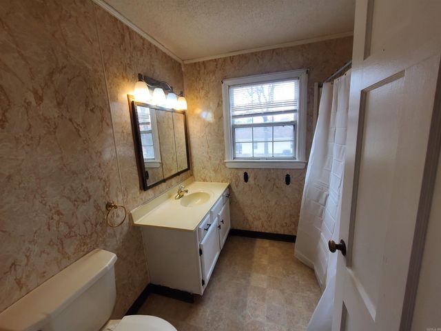 681 S Garfield Street, Piggott, AR 72454