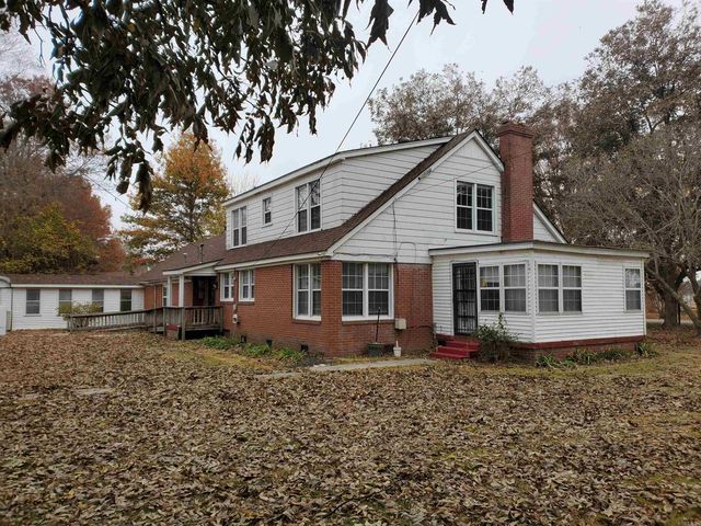 681 S Garfield Street, Piggott, AR 72454