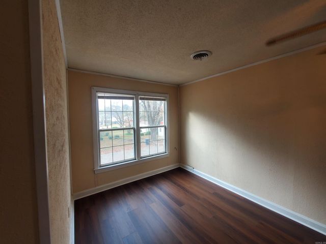 681 S Garfield Street, Piggott, AR 72454