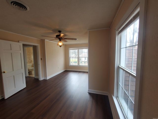 681 S Garfield Street, Piggott, AR 72454