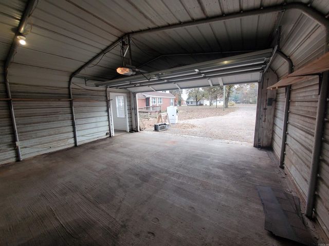 681 S Garfield Street, Piggott, AR 72454