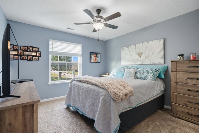 2812 29th Avenue SW, Cedar Rapids, IA 52404