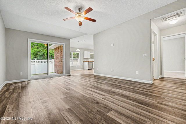 87043 CHESAPEAKE Avenue, Yulee, FL 32097