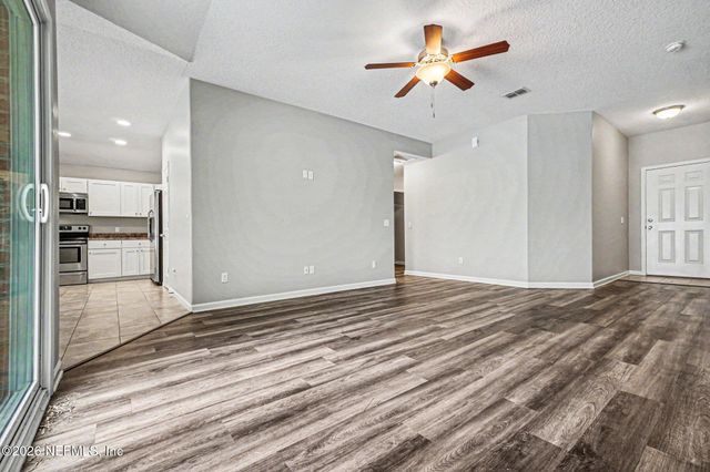 87043 CHESAPEAKE Avenue, Yulee, FL 32097