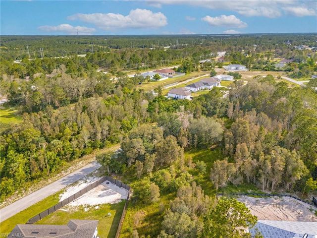 3224 Ruth LN, Lehigh Acres, FL 33976