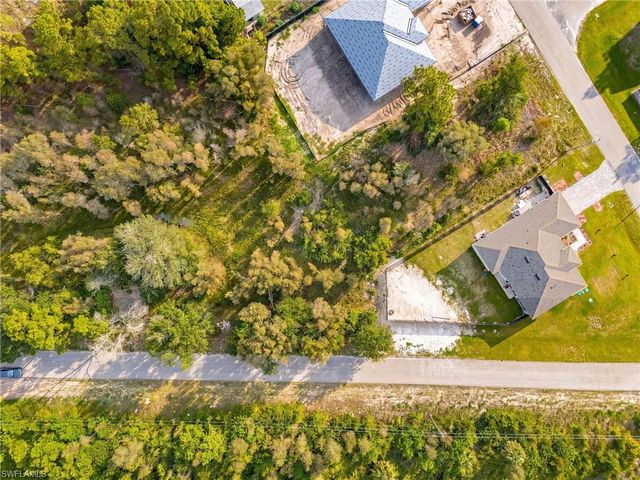 3224 Ruth LN, Lehigh Acres, FL 33976