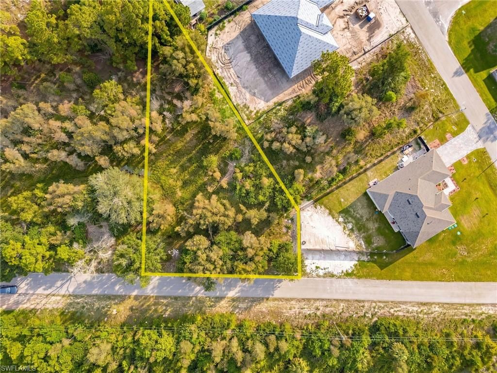 3224 Ruth LN, Lehigh Acres, FL 33976