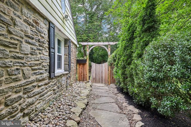 1020 CHURCH RD, Wyncote, PA 19095