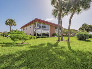 106 Spring Lake Court 201, Vero Beach, FL 32962