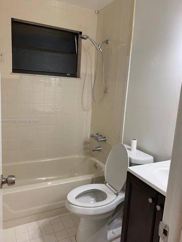 1008 SW 8th Street 1008, Hallandale Beach, FL 33009