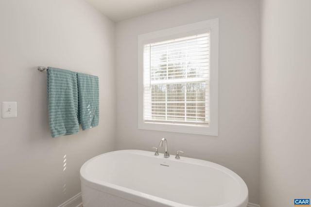 1 WHISPERWOOD CT, Troy, VA 22974