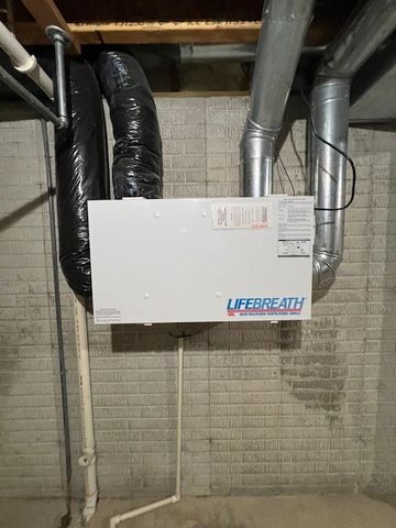 839 Poe Avenue, Ames, IA 50014