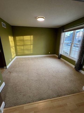 839 Poe Avenue, Ames, IA 50014